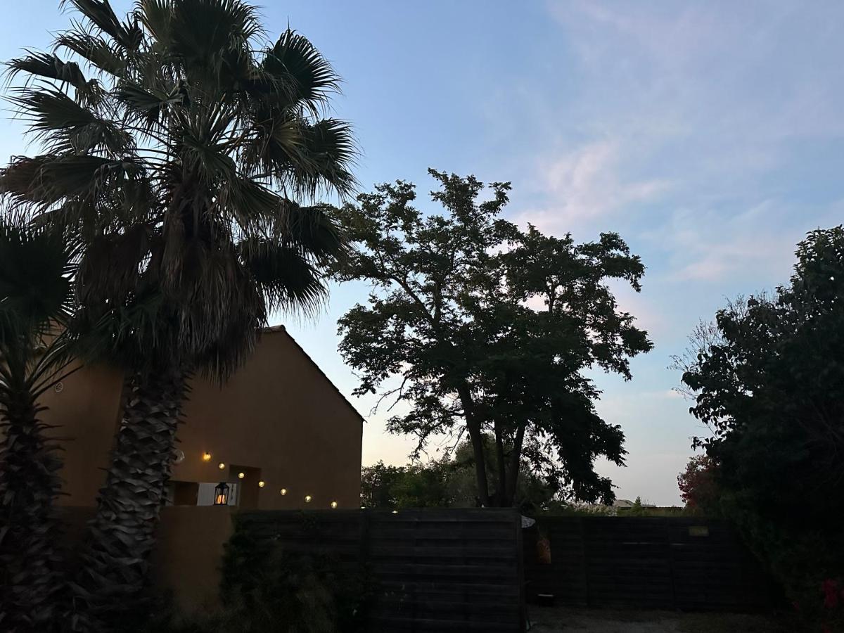 Le Mas Du Bosc Mauguio Exterior foto